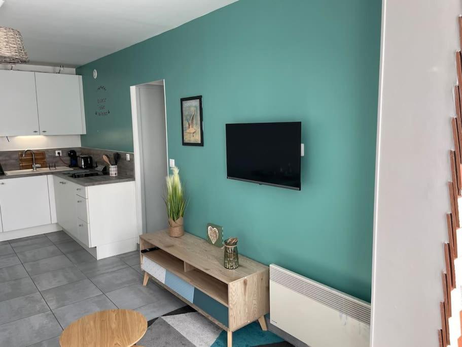 2 Pieces, Lumineux, Avec Parking Cabourg